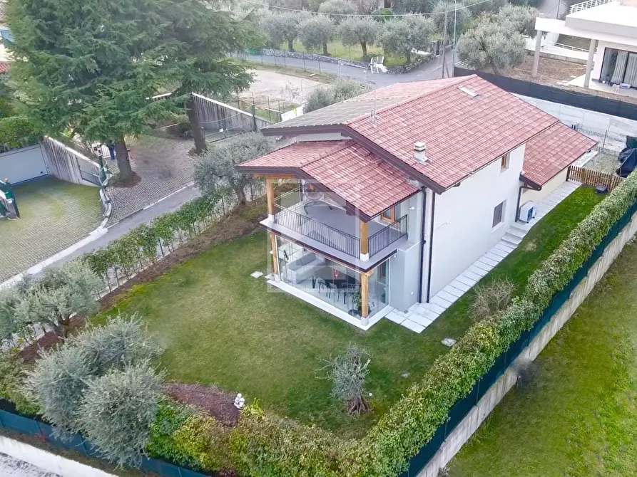 Immagine 2 di Villa in vendita  in Via Monte Saltarino a Soiano Del Lago