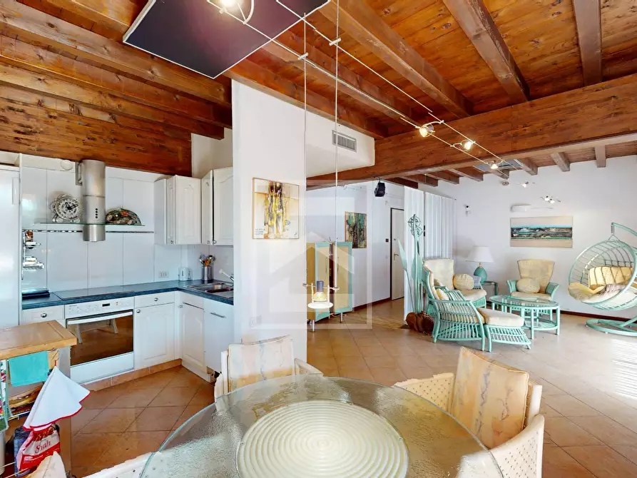 Immagine 12 di Appartamento in vendita  in Località Sermana 1 a Peschiera Del Garda