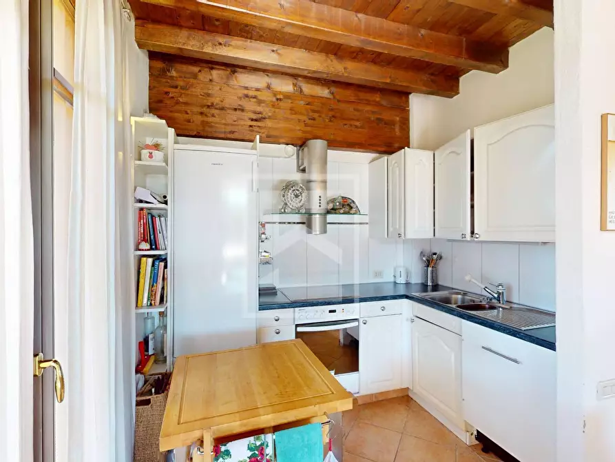 Immagine 11 di Appartamento in vendita  in Località Sermana 1 a Peschiera Del Garda