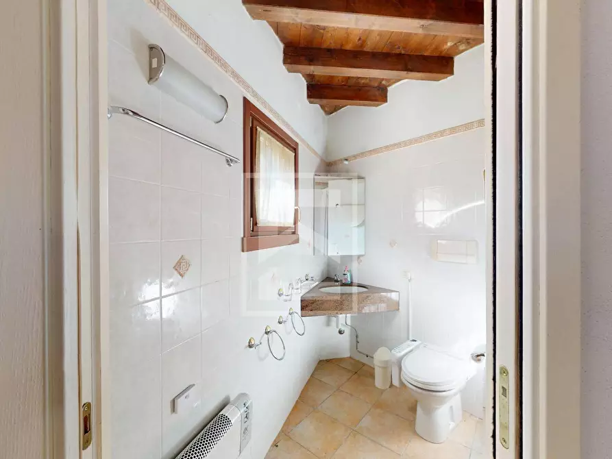 Immagine 29 di Appartamento in vendita  in Località Sermana 1 a Peschiera Del Garda