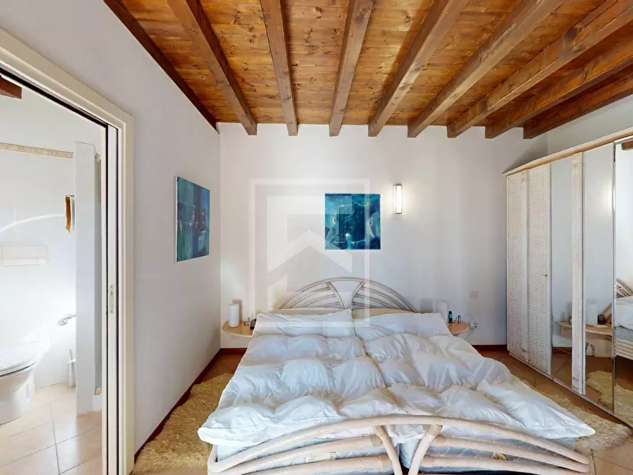 Immagine 32 di Appartamento in vendita  in Località Sermana 1 a Peschiera Del Garda