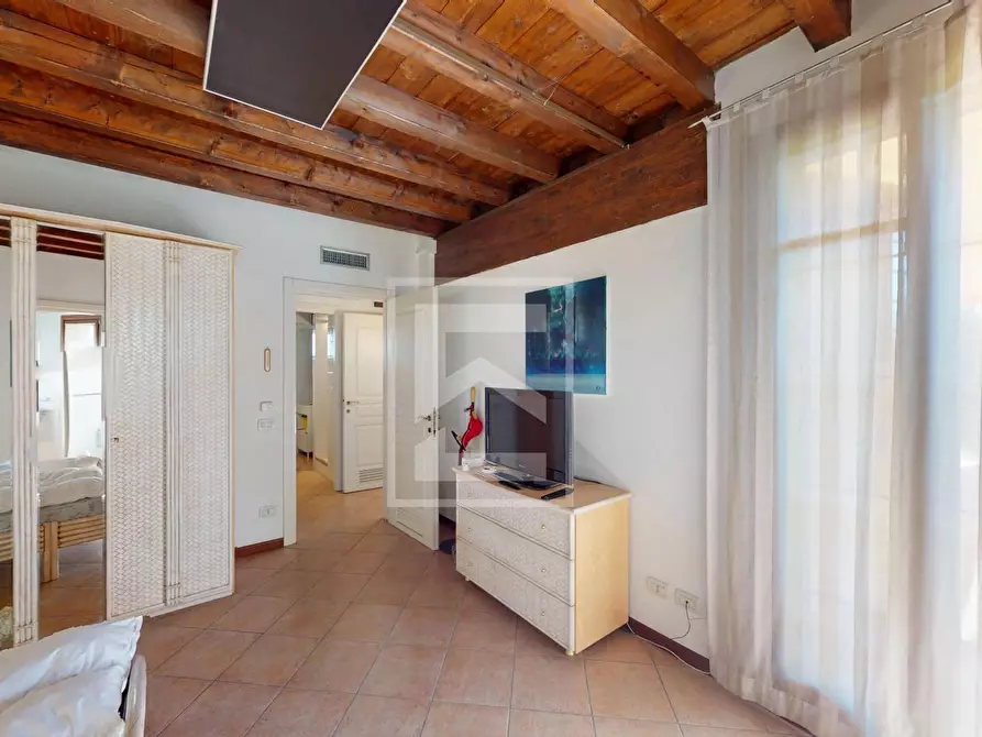 Immagine 34 di Appartamento in vendita  in Località Sermana 1 a Peschiera Del Garda