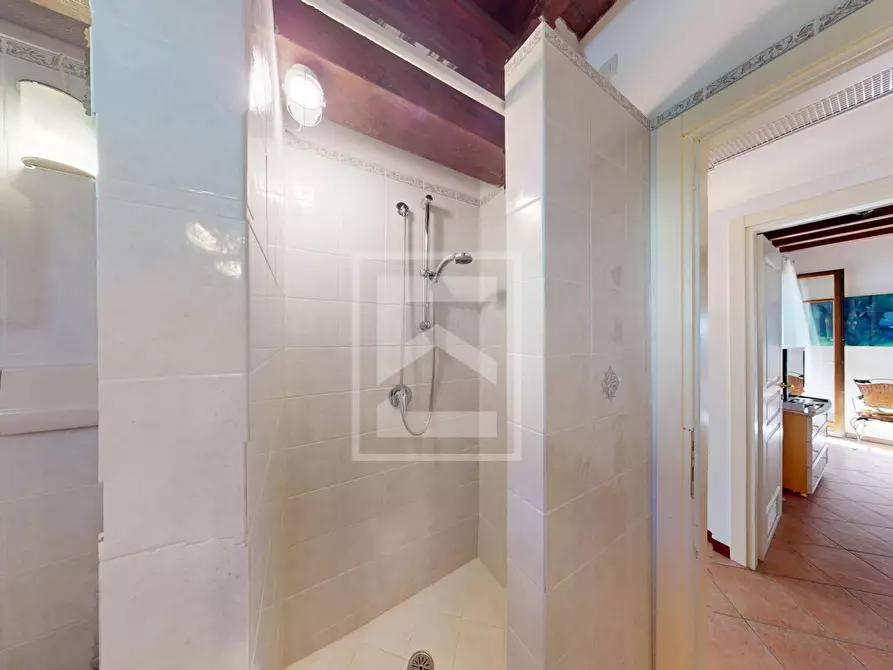 Immagine 26 di Appartamento in vendita  in Località Sermana 1 a Peschiera Del Garda