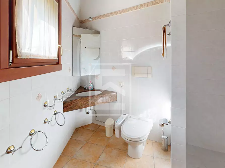 Immagine 31 di Appartamento in vendita  in Località Sermana 1 a Peschiera Del Garda