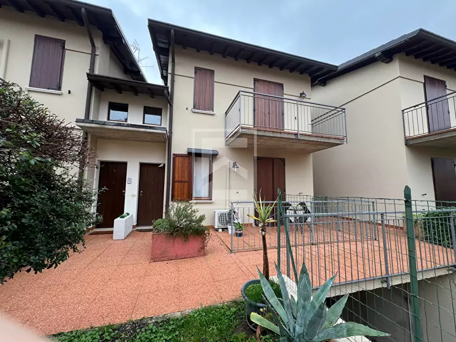 Immagine 5 di Appartamento in vendita  in Via Valtenesi 5 a Calvagese Della Riviera