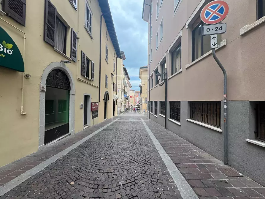 Immagine 4 di Appartamento in vendita  in via S.A. Merici 18 a Desenzano Del Garda