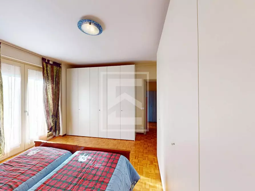 Immagine 9 di Attico in vendita  in Viale Motta a Desenzano Del Garda