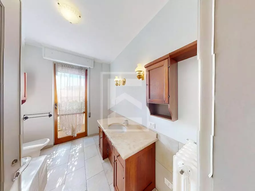 Immagine 11 di Attico in vendita  in Viale Motta a Desenzano Del Garda