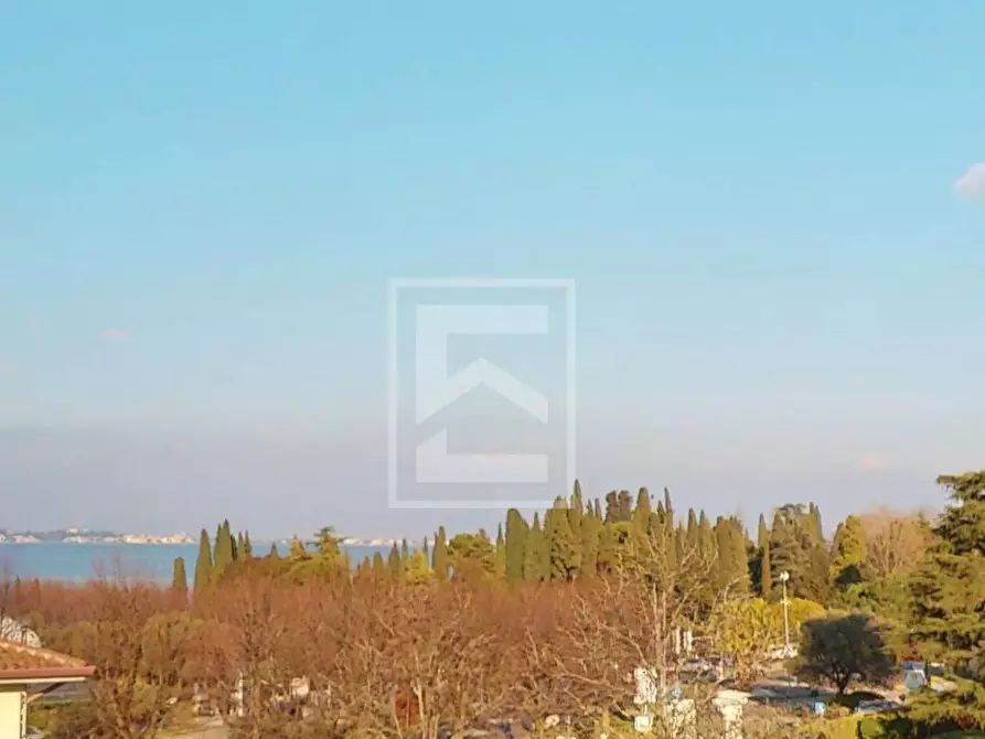 Immagine 16 di Attico in vendita  in Viale Motta a Desenzano Del Garda