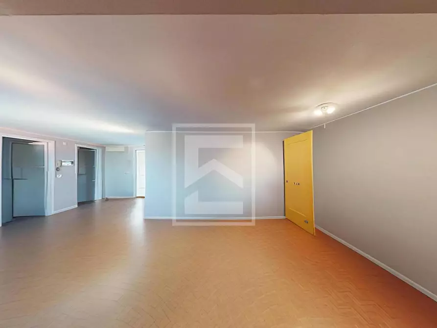 Immagine 20 di Attico in vendita  in Viale Motta a Desenzano Del Garda