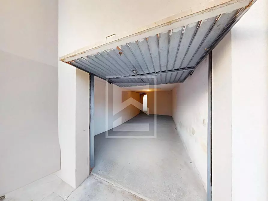 Immagine 25 di Attico in vendita  in Viale Motta a Desenzano Del Garda