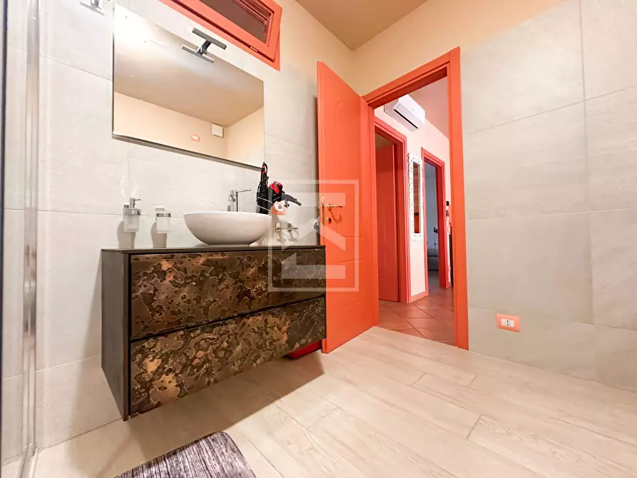 Immagine 18 di Appartamento in vendita  in via vaccarolo a Desenzano Del Garda