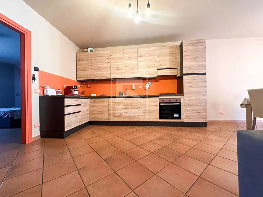 Immagine 5 di Appartamento in vendita  in via vaccarolo a Desenzano Del Garda