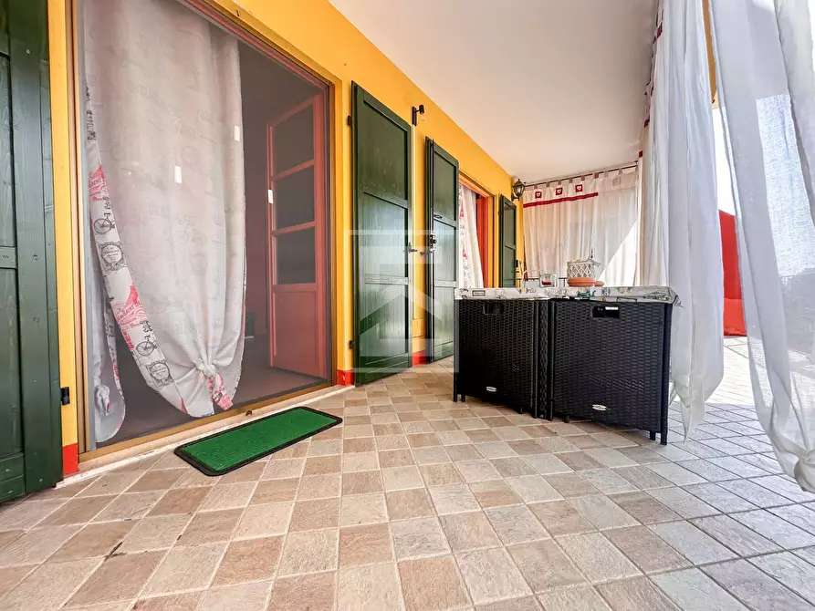 Immagine 19 di Appartamento in vendita  in via vaccarolo a Desenzano Del Garda