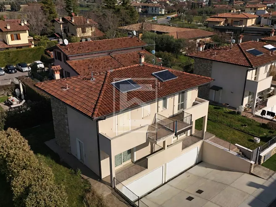 Immagine 4 di Casa semindipendente in vendita  in Via Valtenesi a Calvagese Della Riviera