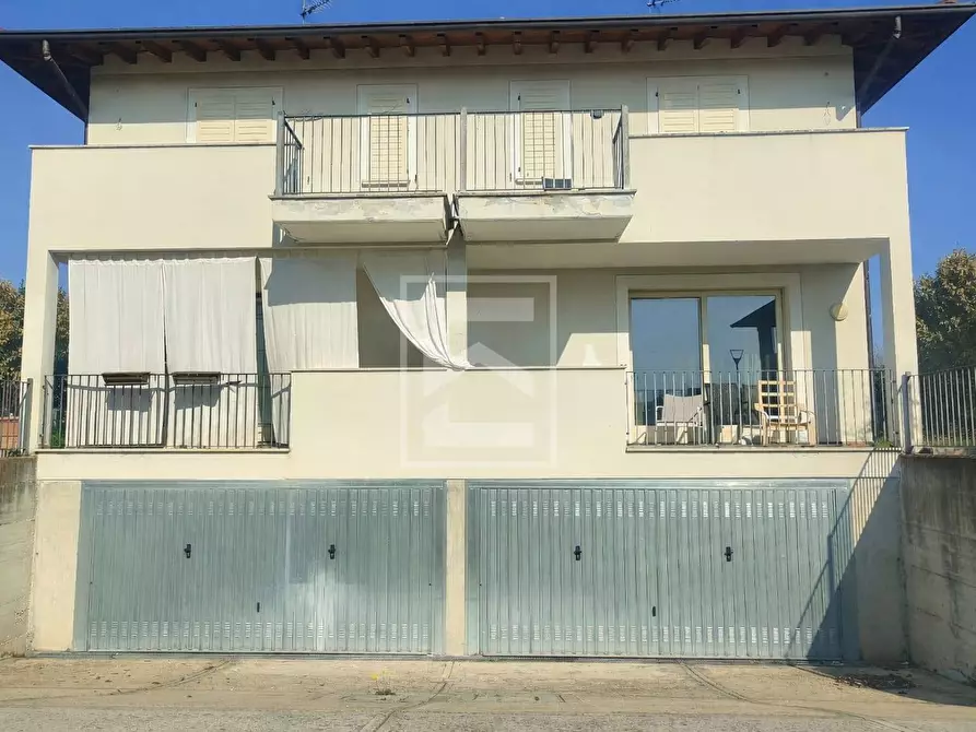 Immagine 1 di Casa semindipendente in vendita  in Via Valtenesi a Calvagese Della Riviera