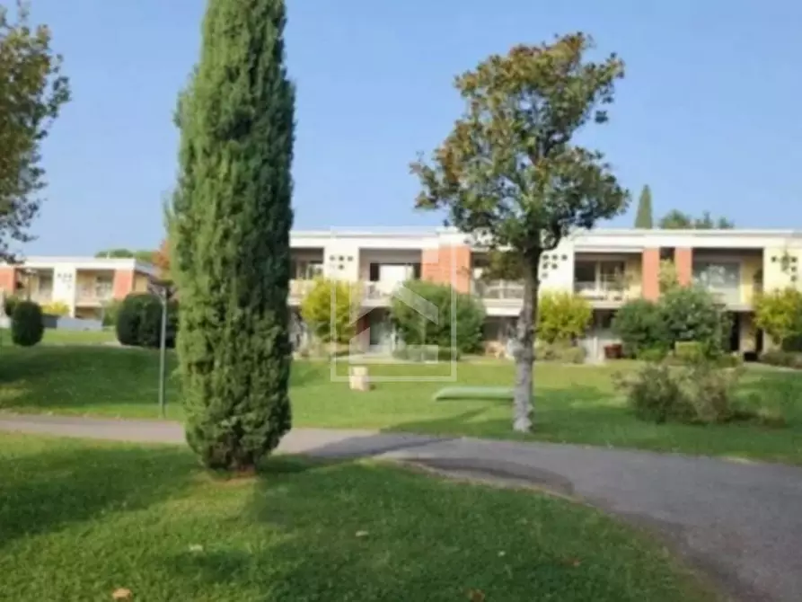 Immagine 1 di Appartamento in vendita  in Via Giuseppe Mazzini 1 a Desenzano Del Garda