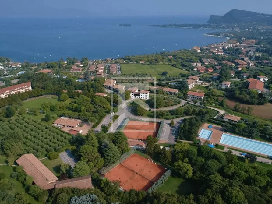 Immagine 18 di Casa semindipendente in vendita  in Via Valtenesi a Calvagese Della Riviera