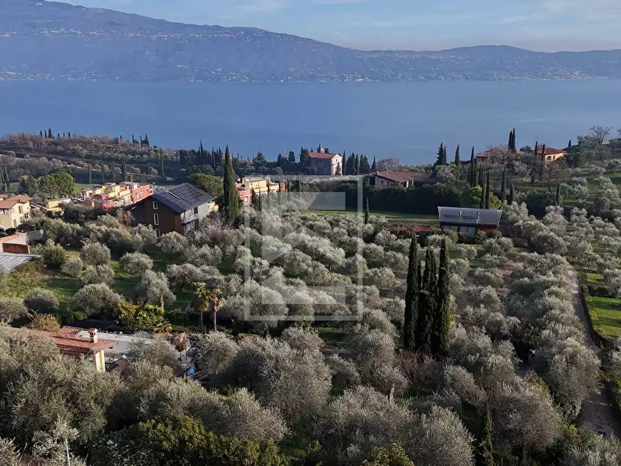 Immagine 2 di Terreno residenziale in vendita  a Toscolano-Maderno