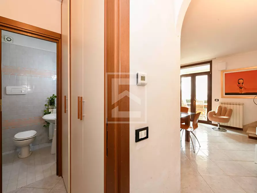 Immagine 5 di Appartamento in vendita  in via caravaggio 3 a Sirmione