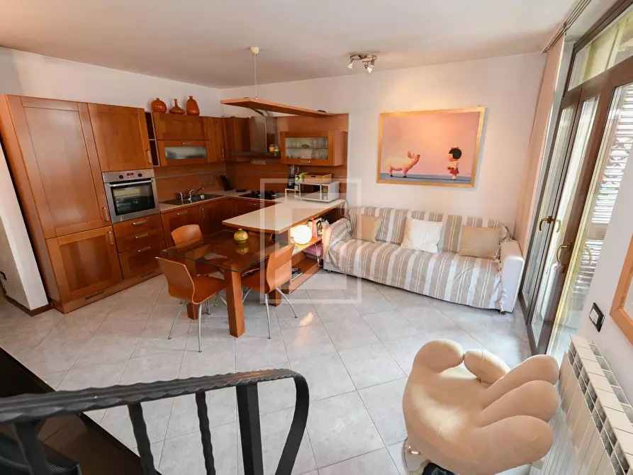 Immagine 12 di Appartamento in vendita  in via caravaggio 3 a Sirmione