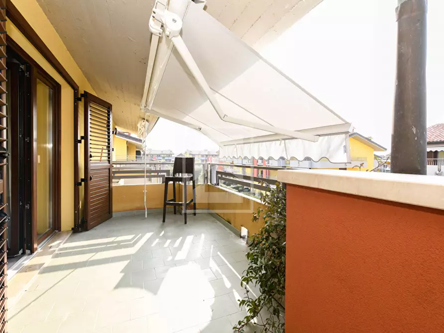 Immagine 18 di Appartamento in vendita  in via caravaggio 3 a Sirmione