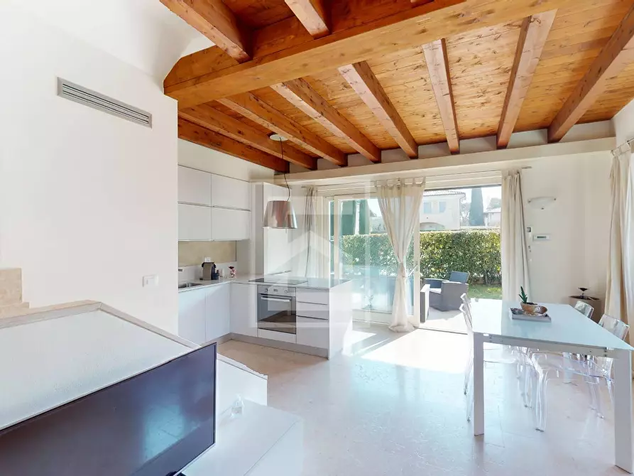 Immagine 5 di Villa in vendita  in via degli Atleti Azzurri 19 a Calvagese Della Riviera