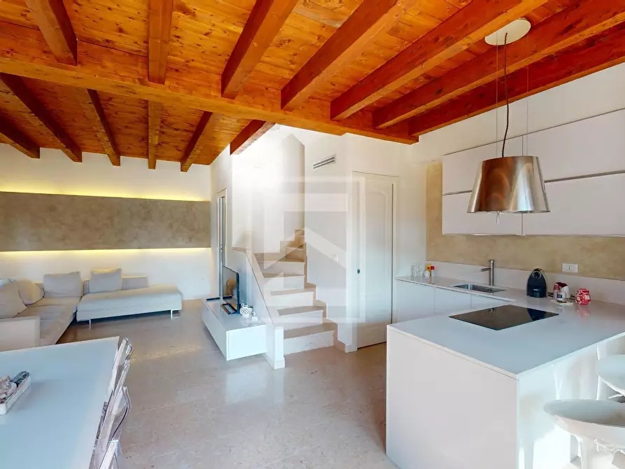 Immagine 2 di Villa in vendita  in via degli Atleti Azzurri 19 a Calvagese Della Riviera