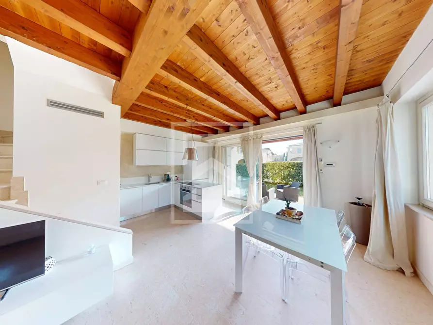 Immagine 7 di Villa in vendita  in via degli Atleti Azzurri 19 a Calvagese Della Riviera