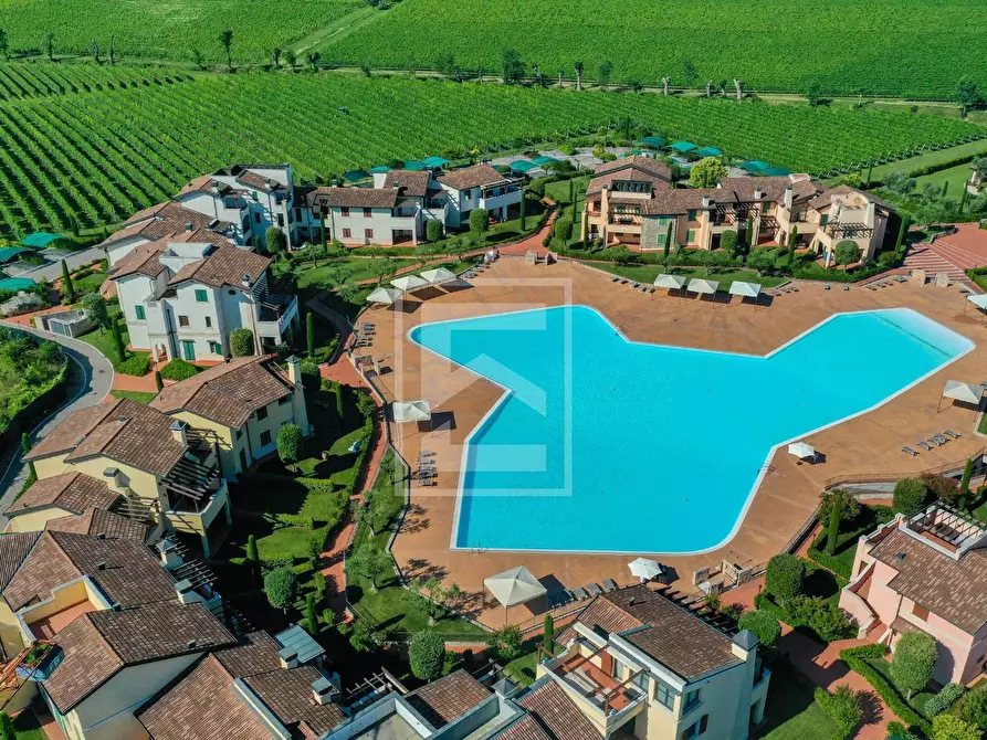 Immagine 45 di Appartamento in vendita  in Località Sermana 1 a Peschiera Del Garda