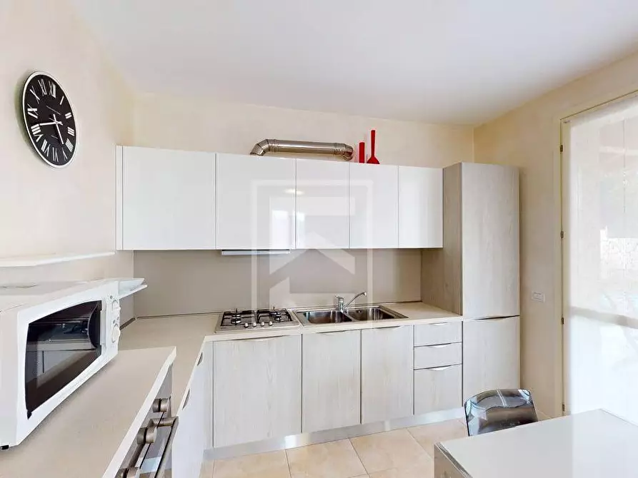 Immagine 11 di Casa semindipendente in vendita  in via Repubblica a Manerba Del Garda