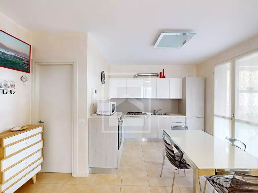 Immagine 12 di Casa semindipendente in vendita  in via Repubblica a Manerba Del Garda