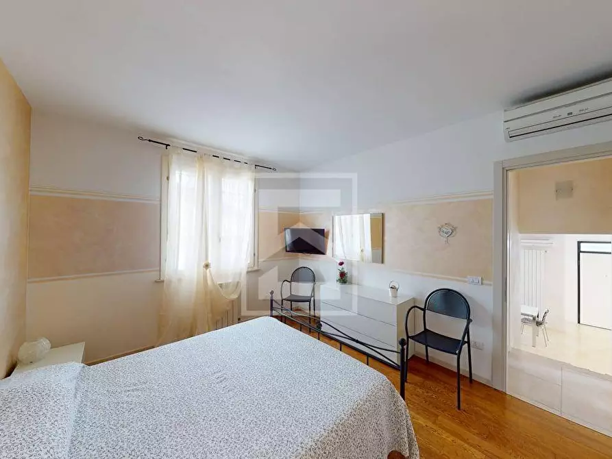 Immagine 17 di Casa semindipendente in vendita  in via Repubblica a Manerba Del Garda