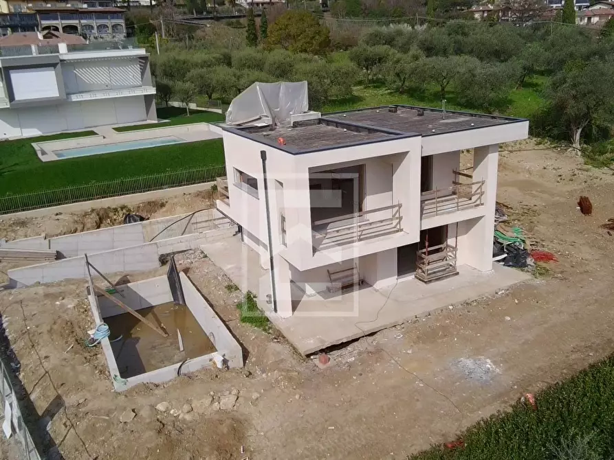 Immagine 12 di Villa in vendita  in via madonna a Moniga Del Garda