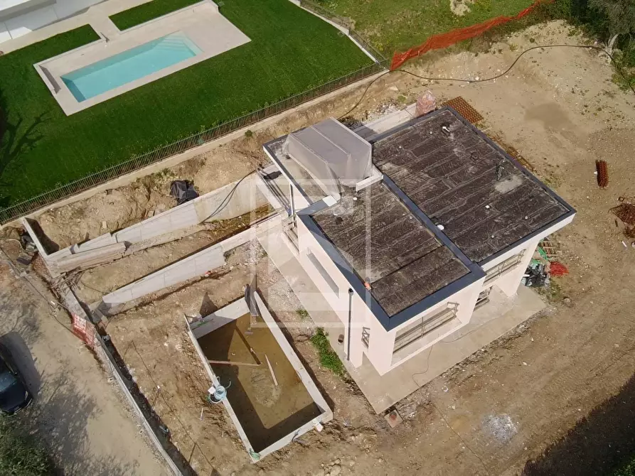 Immagine 5 di Villa in vendita  in via madonna a Moniga Del Garda