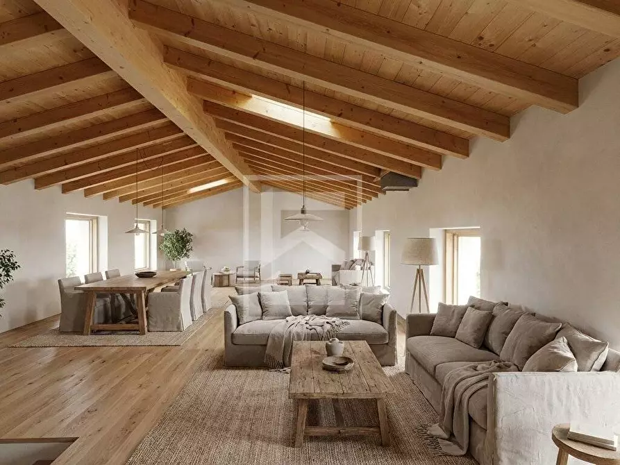 Immagine 2 di Casa indipendente in vendita  in Strada dei Colli Nord a Volta Mantovana