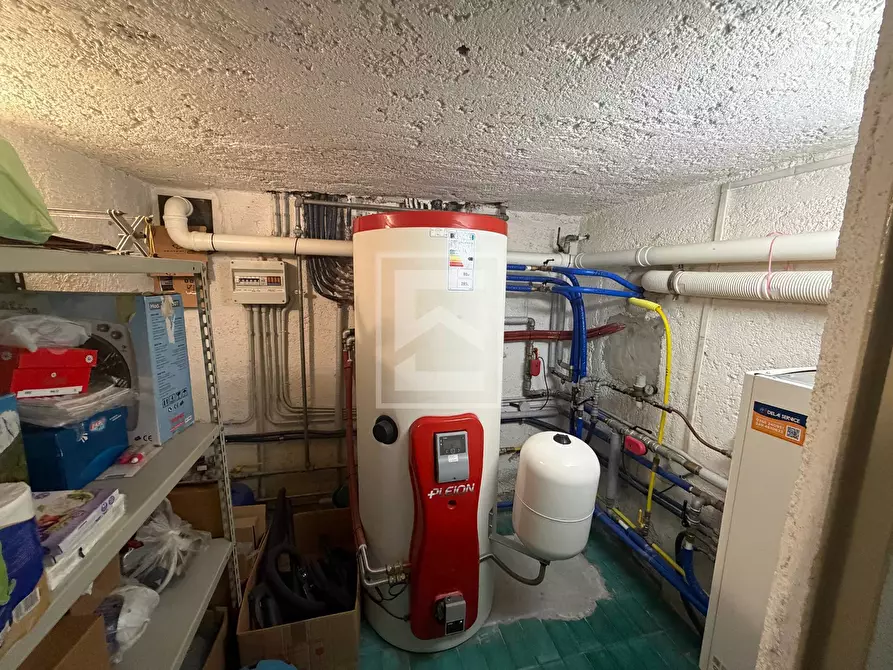 Immagine 11 di Villa in vendita  in via taromina 8 a Toscolano-Maderno