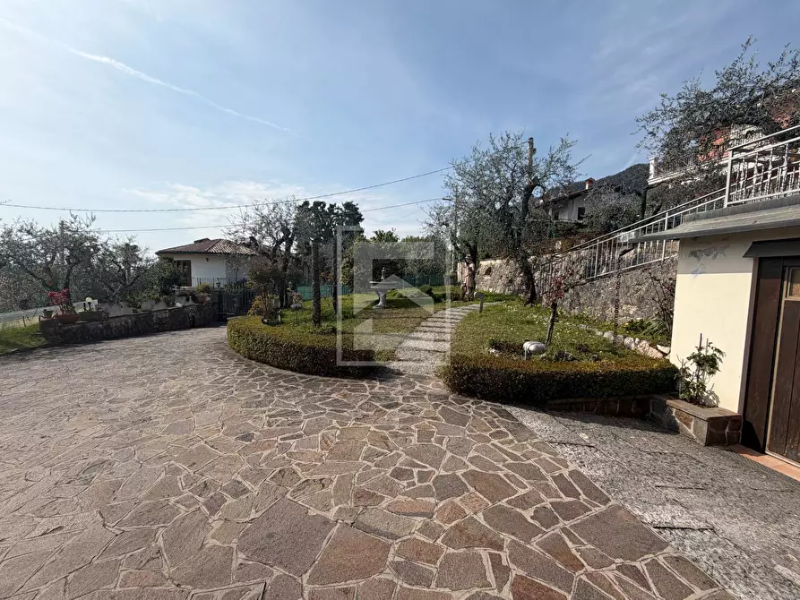 Immagine 16 di Villa in vendita  in via taromina 8 a Toscolano-Maderno