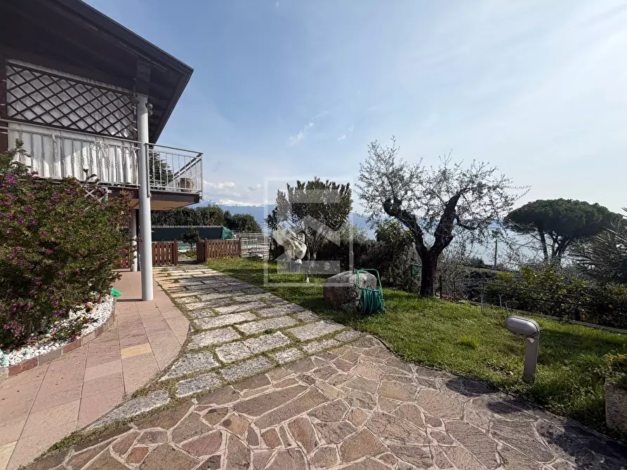 Immagine 18 di Villa in vendita  in via taromina 8 a Toscolano-Maderno