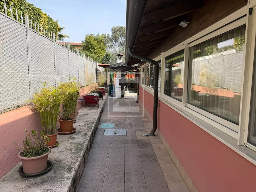 Immagine 24 di Villa in vendita  in via taromina 8 a Toscolano-Maderno