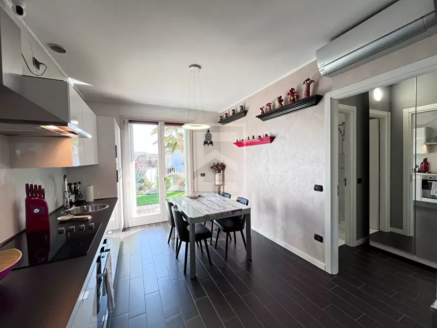 Immagine 8 di Villetta a schiera in vendita  in Via Cuccagna 13 a Lonato del Garda