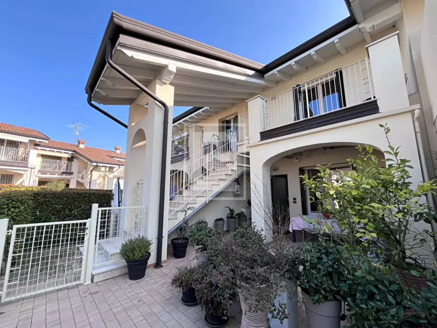 Immagine 2 di Villetta a schiera in vendita  in Via Cuccagna 13 a Lonato del Garda