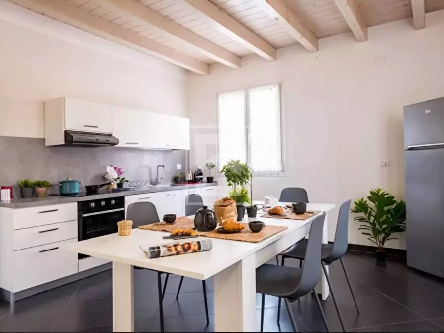 Immagine 5 di Albergo/B&B/Residence in vendita  in localita bellavista a Desenzano Del Garda