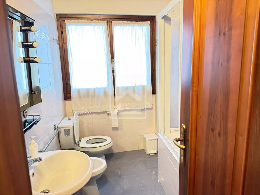 Immagine 27 di Appartamento in vendita  in via montana 2 a Toscolano-Maderno