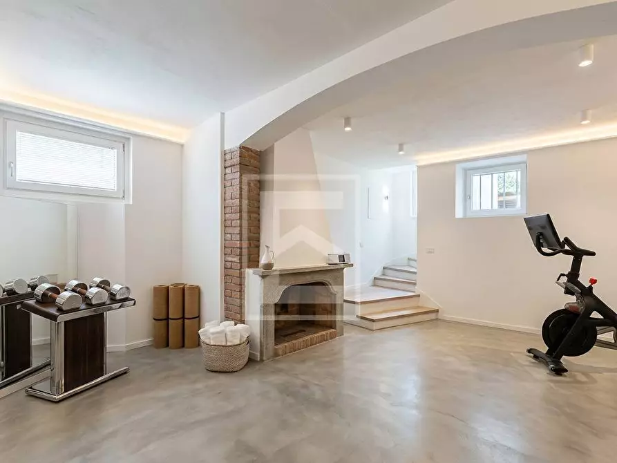 Immagine 14 di Villa in vendita  in Via Giuseppe Giacosa a Milano