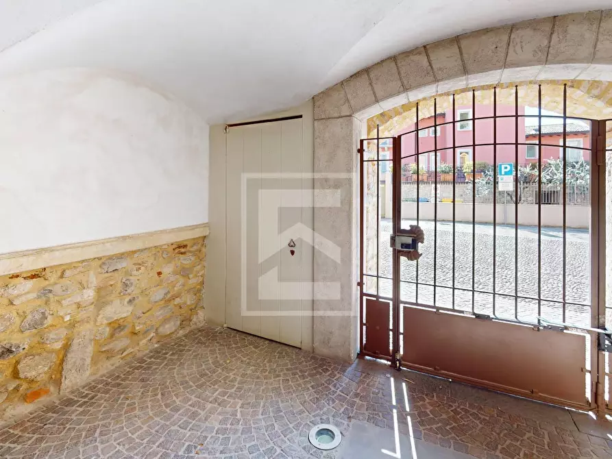 Immagine 18 di Appartamento in vendita  in Via Cavour 9 a Toscolano-Maderno