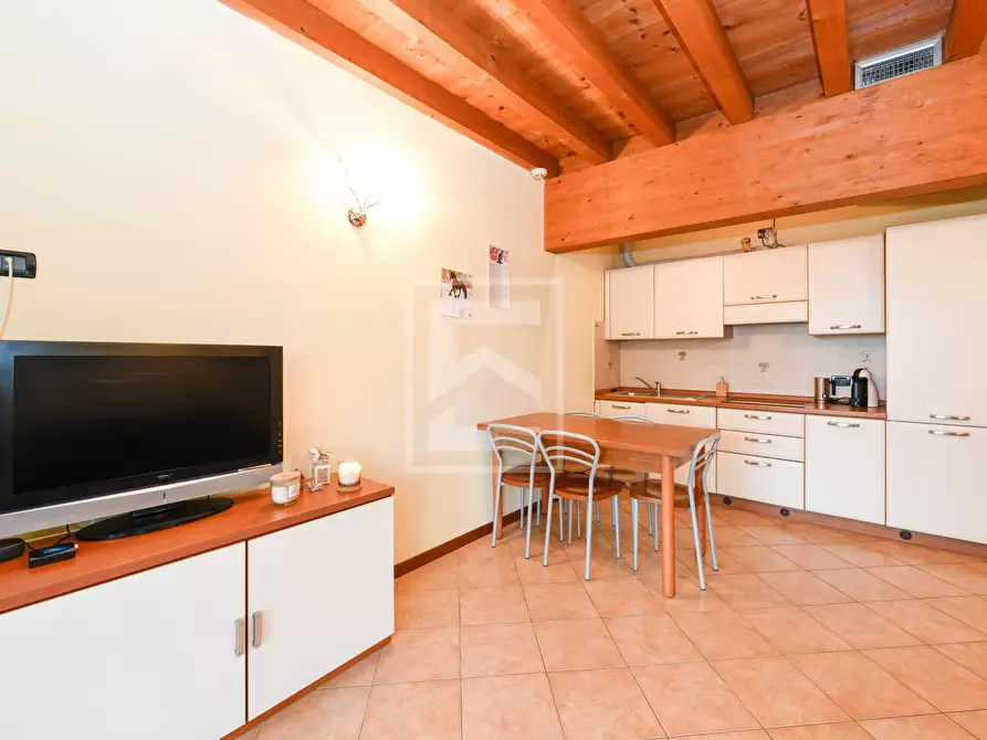 Immagine 6 di Appartamento in vendita  in Località Bassana a Peschiera Del Garda