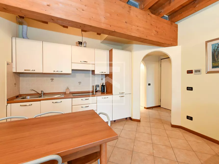 Immagine 9 di Appartamento in vendita  in Località Bassana a Peschiera Del Garda
