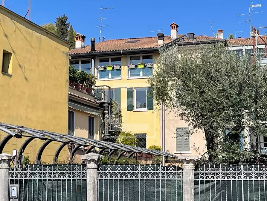 Immagine 23 di Appartamento in vendita  in corso Zanardelli 44 a Gardone Riviera