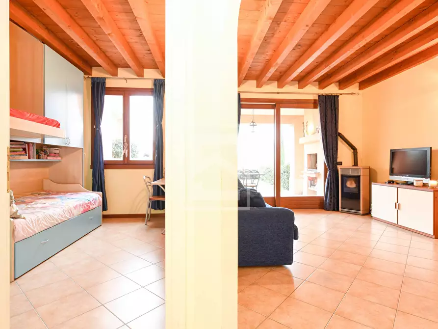 Immagine 11 di Appartamento in vendita  in Località Bassana a Peschiera Del Garda